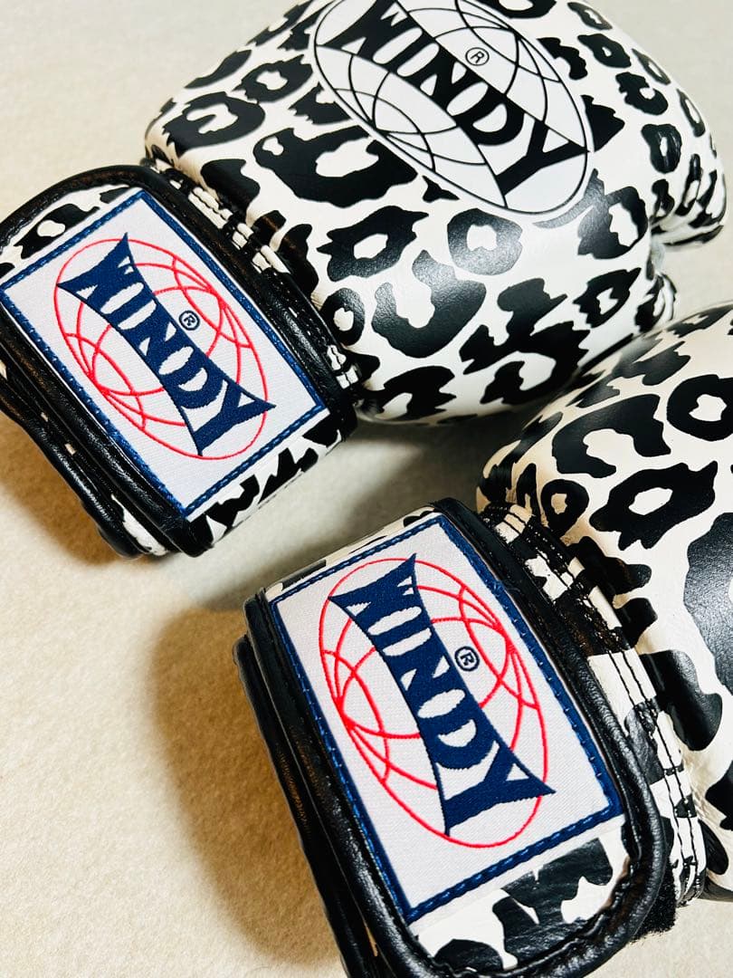 【ほぼ未使用！美品】WINDY ♡ 8オンス　ボクシング　グローブ　ヒョウ柄