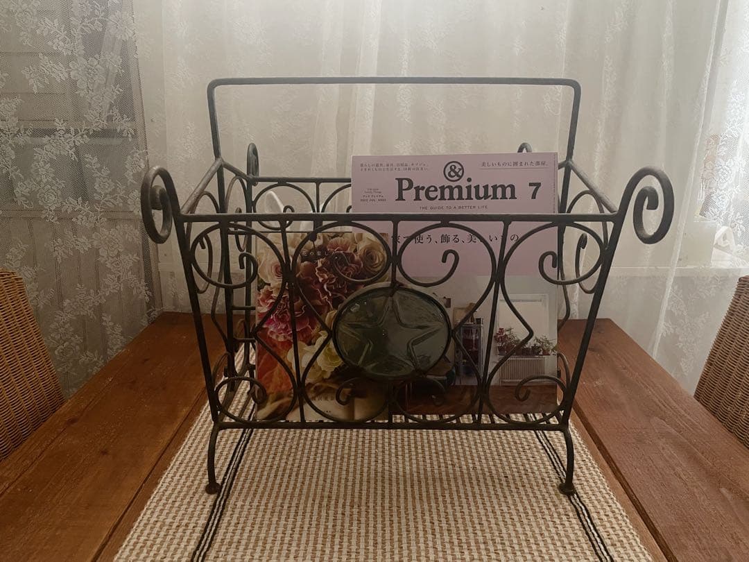 鉄製フランスの古い本立て フランスアンティーク フランスヴィンテージ