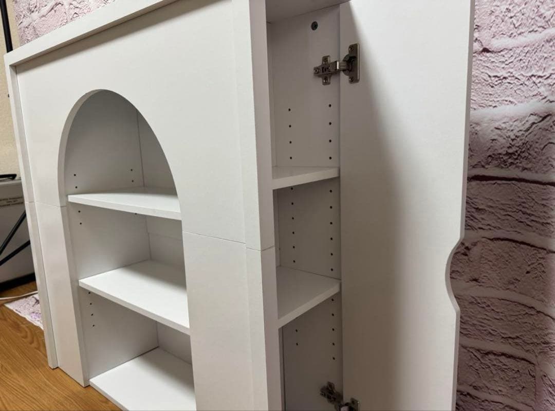 ロウヤ　マントルピース