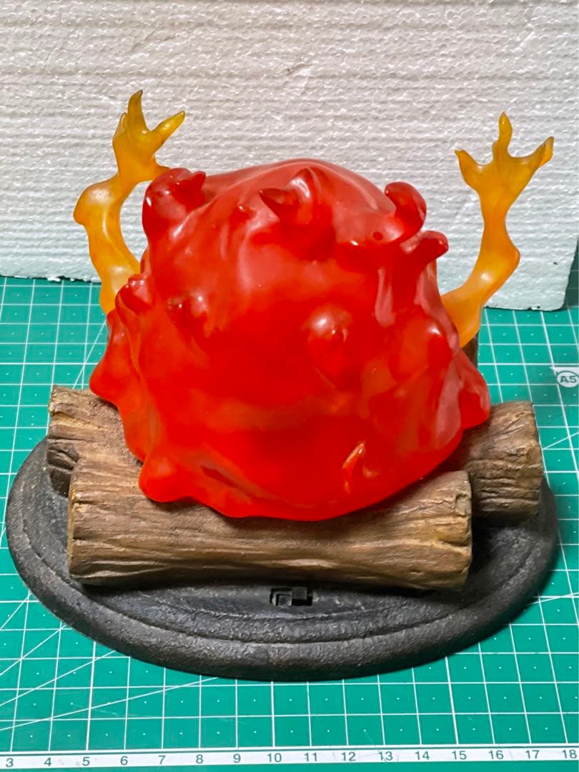 ハウルの動く城　カルシファーライトスタンド　メラメラ　ベネリック　送料無料