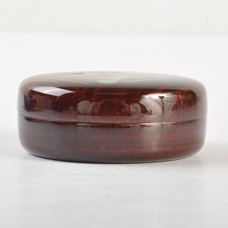 茶道具　蒔絵師　新田義明作　桜材　木地溜塗　八橋蒔絵　平丸香合　共箱　V6775