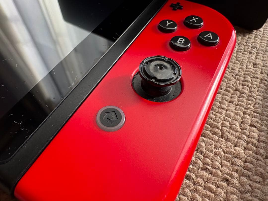 ま*る様 Nintendo Switch 赤色 本体と付属品