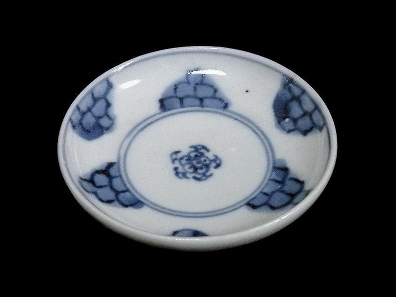 古伊万里　染付　平角繋ぎに五弁花の図　豆皿　A879AS-BWo