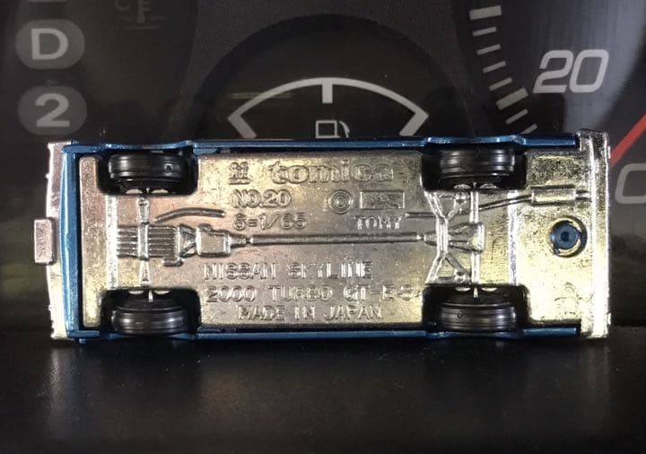 トミカ TRADE CLUB スカイライン ジャパン スヌーピー クリスマス