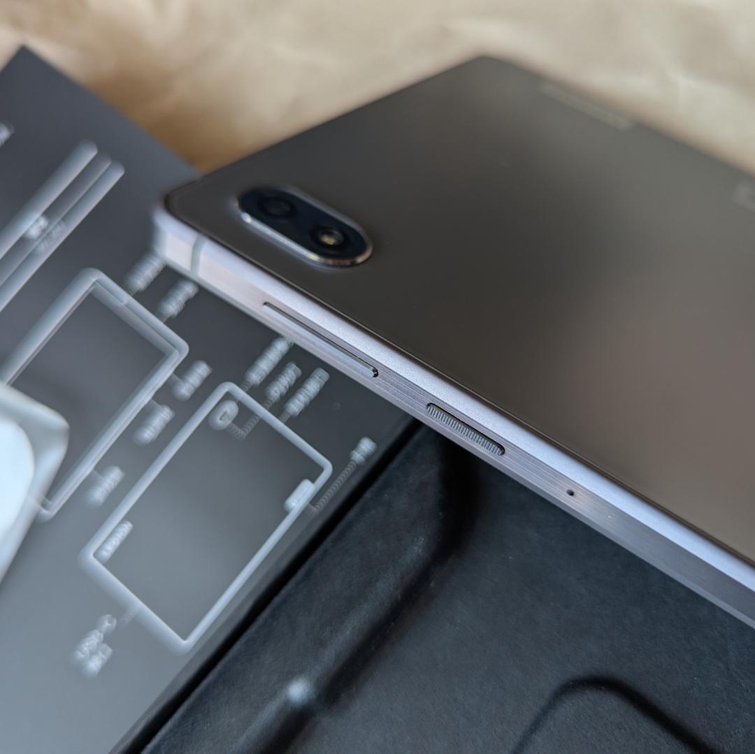 Androidタブレット本体 Lenovo LEGION Y700 TB-970F