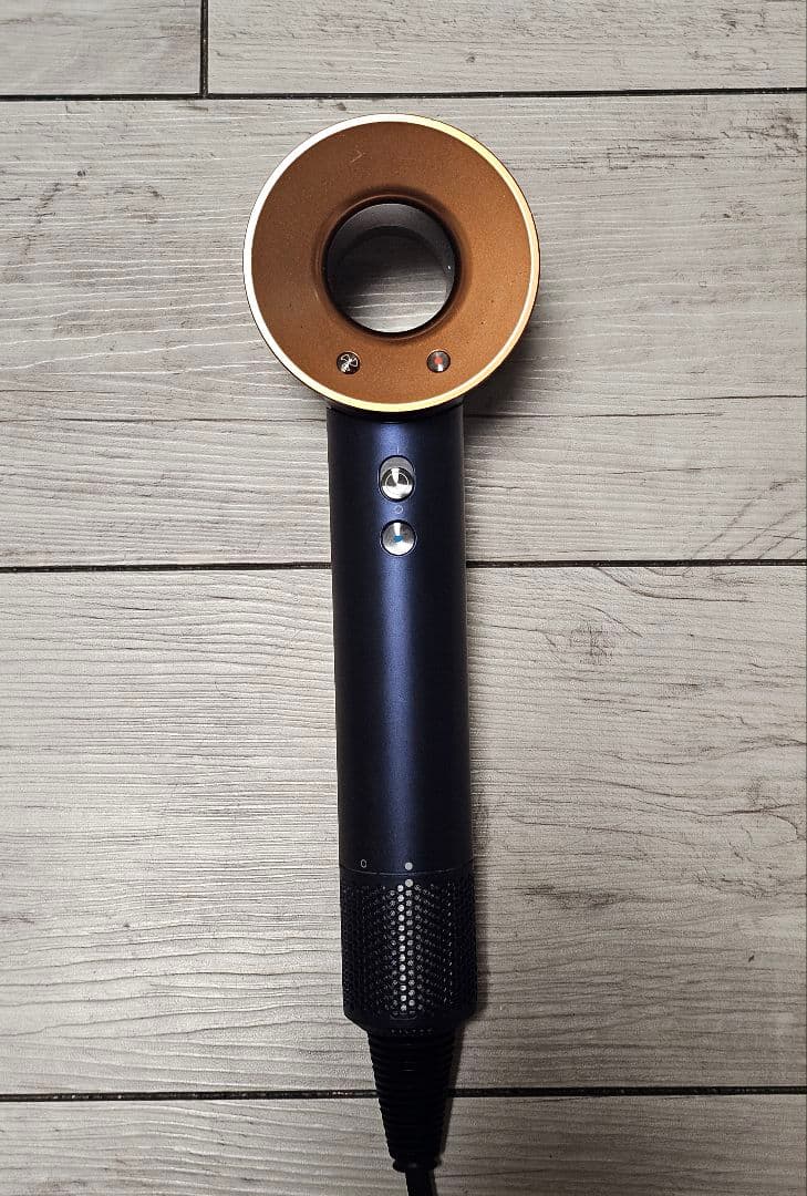 年始限定　保証付　ダイソン　メンテナンス済み　dyson hd08　ダークブルー