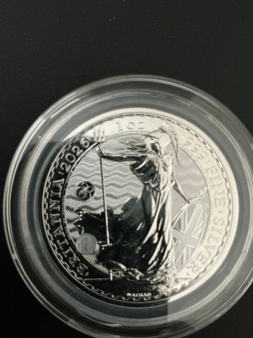 日本限定　桜ブリタニア　イギリス 2026 ブリタニア 1オンス 銀貨 白銀桜