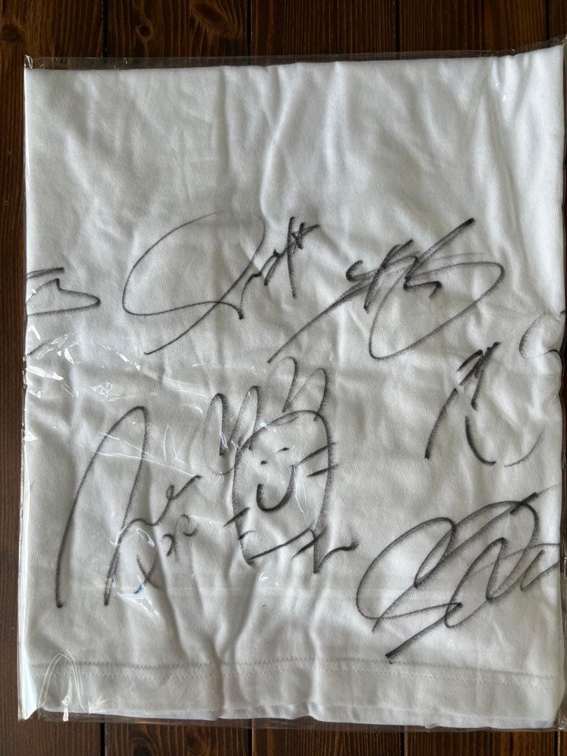 Twice READY TO BE オンラインくじ C賞　サイン入り Tシャツ