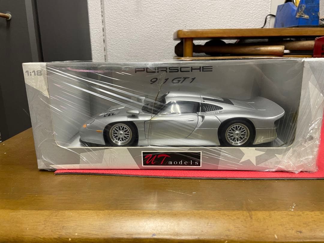 UTモデル　　ポルシェ911   GT1