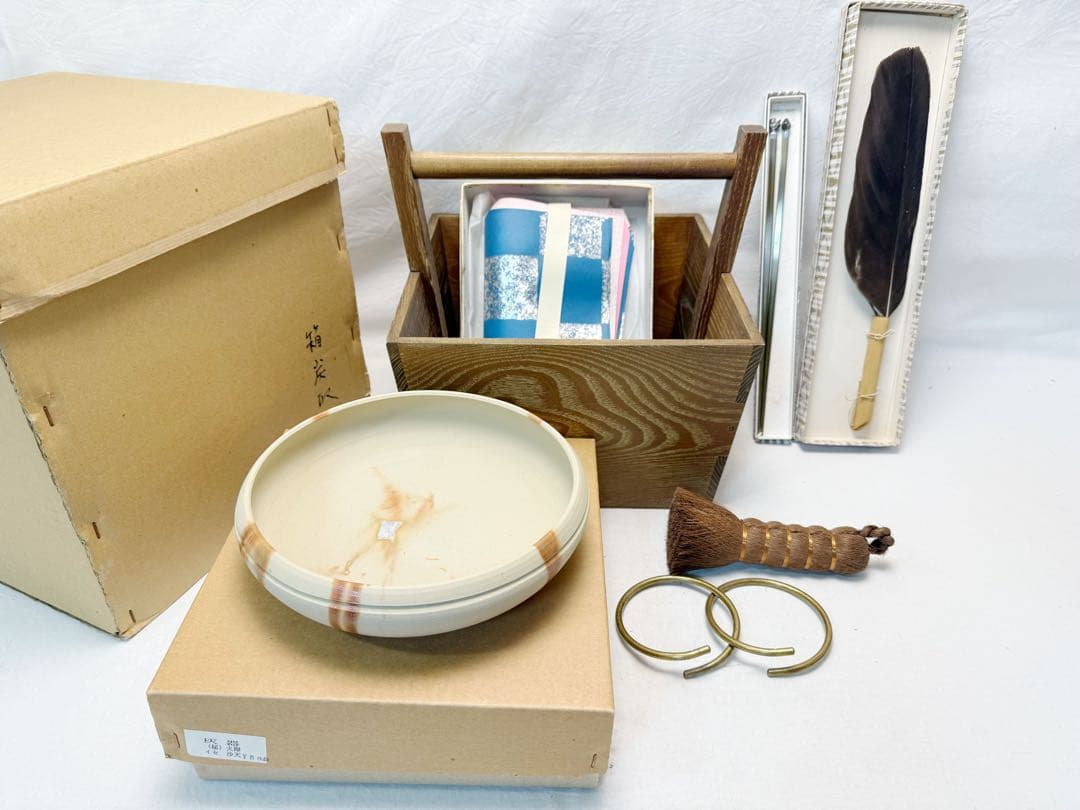 ほぼ未使用 茶道具 箱炭斗7点セット 火箸 水屋釻 釜束子羽箒灰器 紙釜敷 元箱