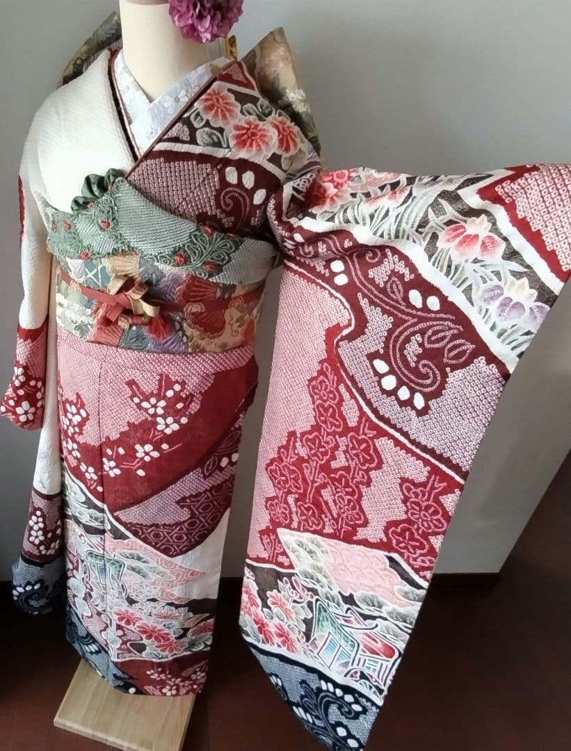 439.極上の総絞り　振袖7点セット 正絹　フルセット　成人式　ダークな苺