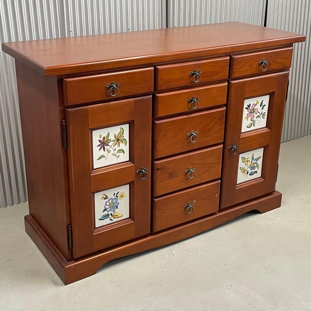 南欧風 タイルキャビネット 花柄 バレンシア調 サイドボード 収納家具