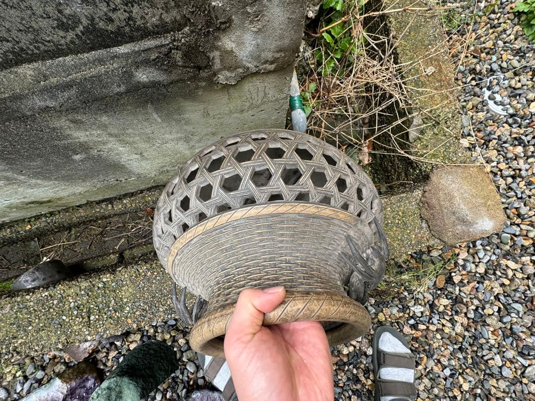 ‼️最後の値段‼️激安します‼️4/16①‼️唐物買取‼️名前有り‼️白泥製の透かしの花瓶‼️