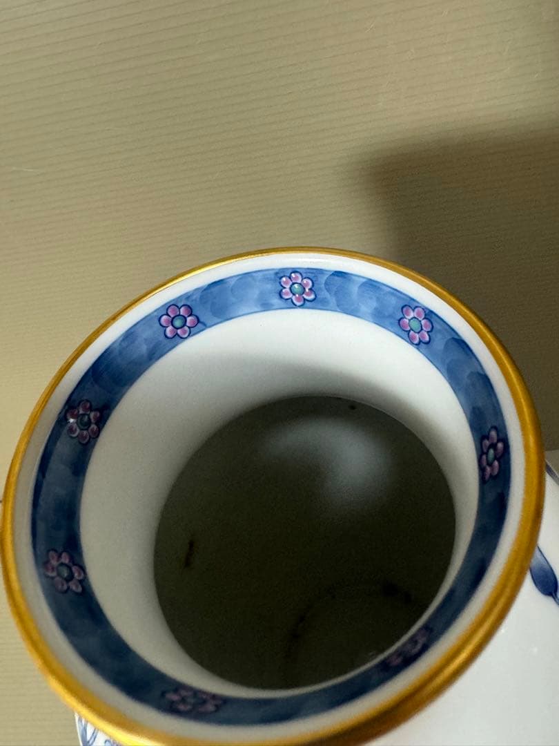 2165  大倉陶園 OKURA 花瓶 フラワーベース 金縁染付花蝶鳥文　花瓶