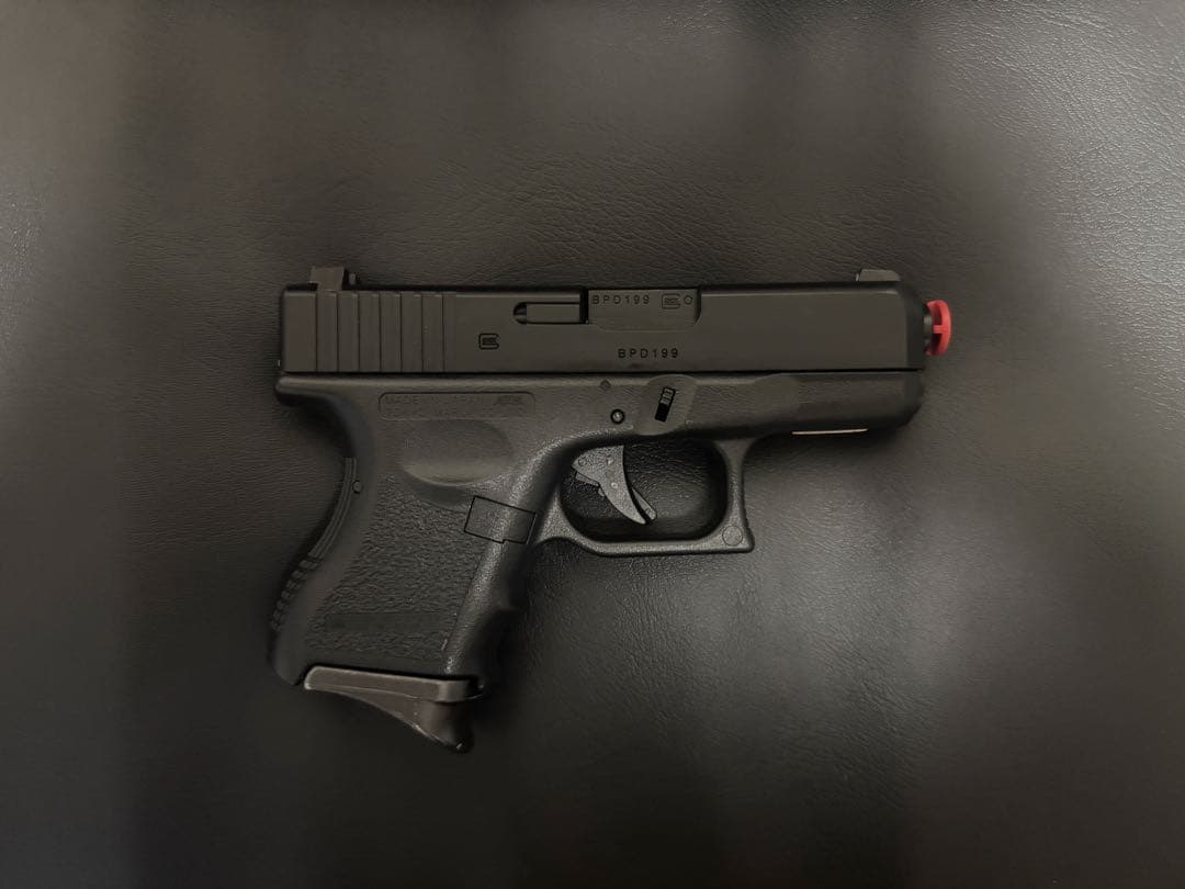 美品　東京マルイ ガスブローバック グロック26 ホルスター付き