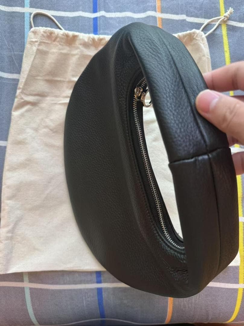 即日発送 AETA 黒 レザー ハンドバッグ Mサイズ