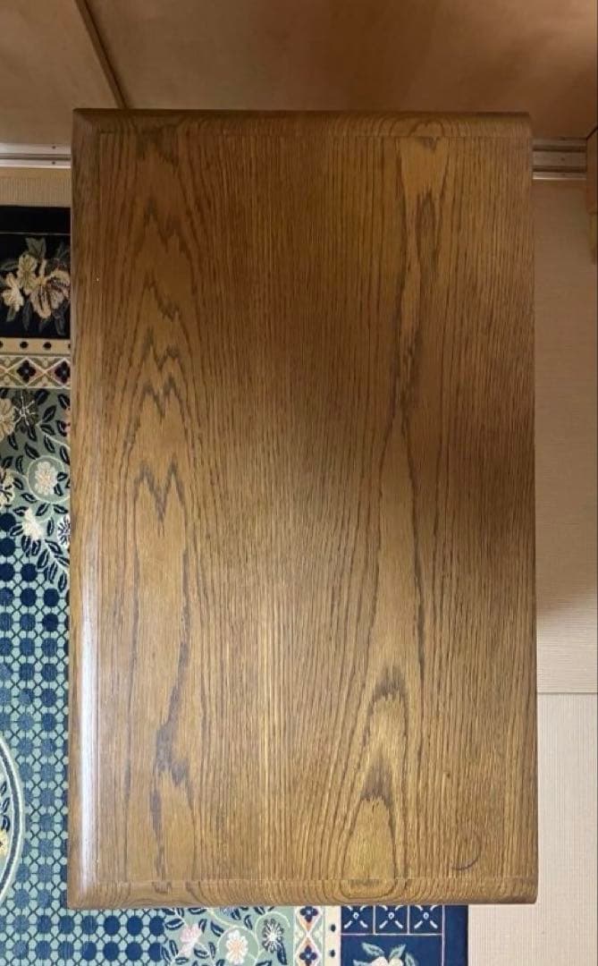 木製彫刻入りキャビネット