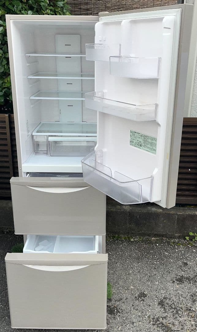 日立大型3ドア冷凍冷蔵庫315L真ん中野菜室LED照明自動製氷機能付き17年製