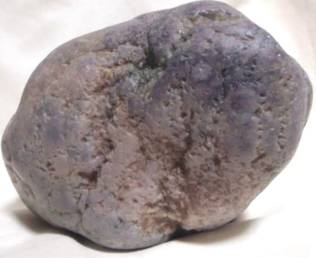 糸魚川コランダム　原石　ひすい　糸魚川翡翠　コン沢　国産鉱物　水石　根付