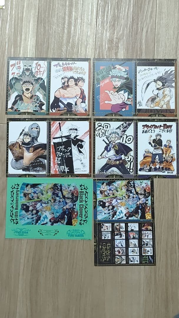 ブラッククローバー　ポストカード　クリアスタンド　10周年缶バッチ