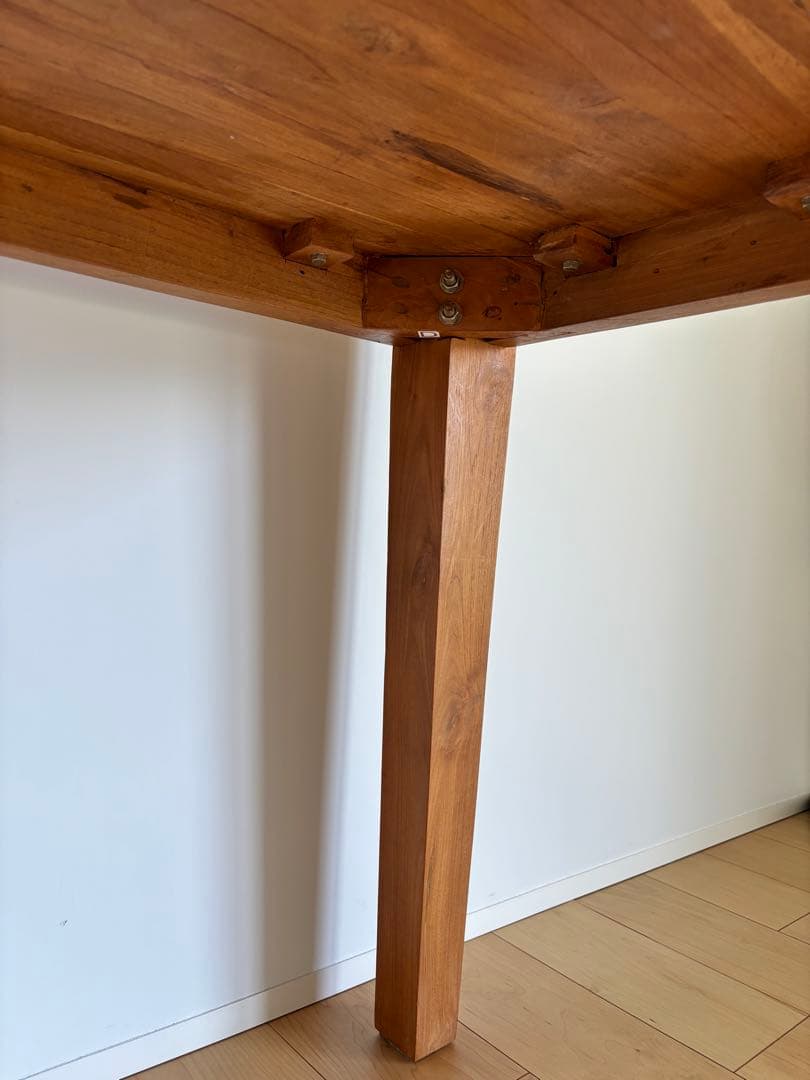 無垢材チーク・ダイニングテーブル （KNOLL）