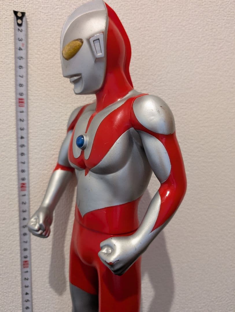 平成生まれの高さ46cmの初代ウルトラマン フィギュア