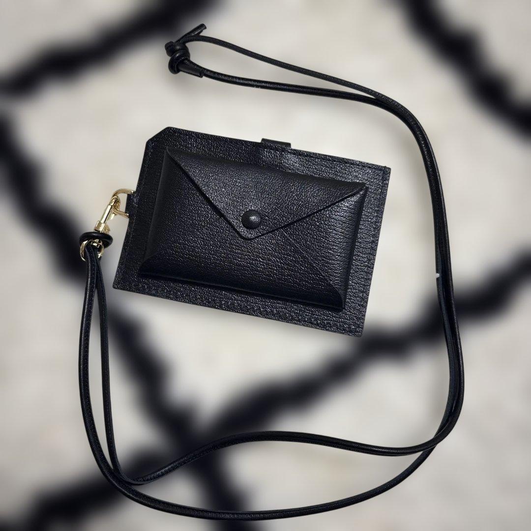 ラルコバレーノ　黒　スマートミニネックウォレット