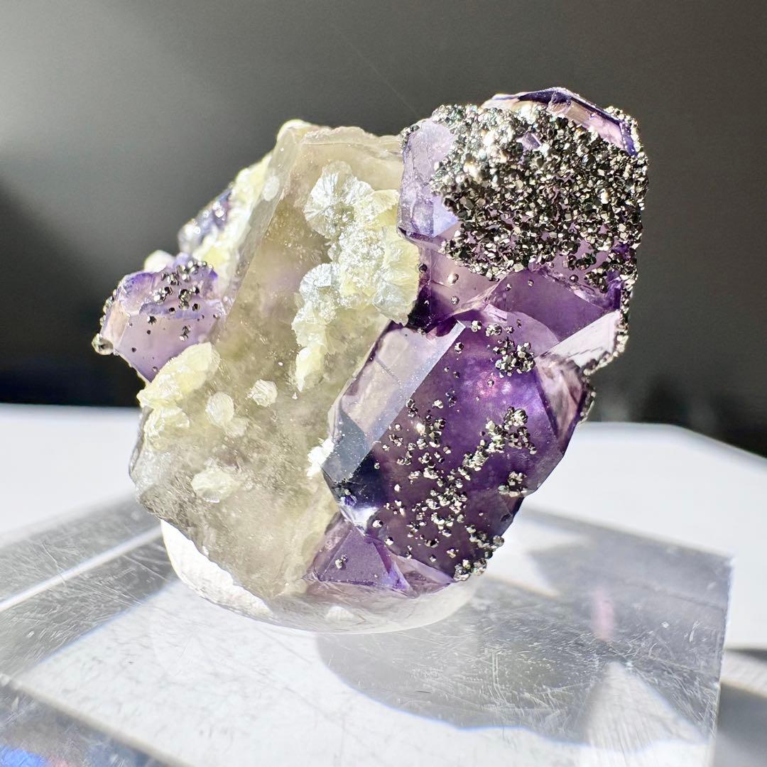 516 中国 内モンゴル産 レアタイプ フローライト&パイライト&クォーツ