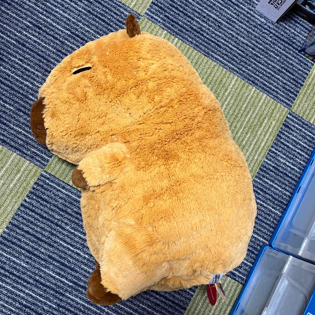 超ドでかい！カピバラさんぬいぐるみ