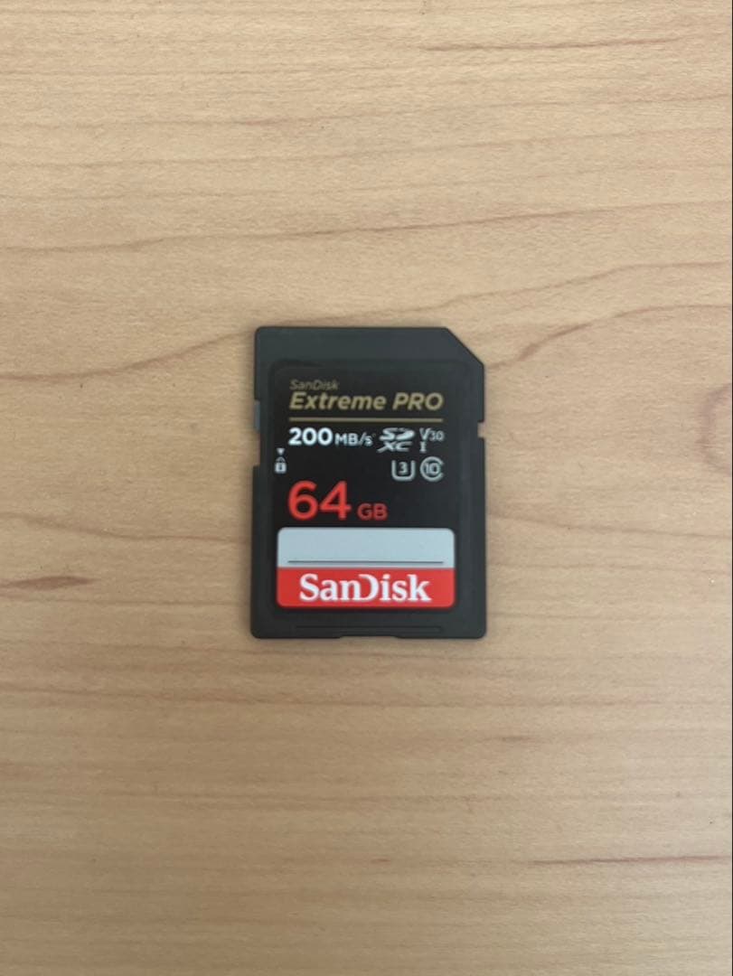 Nikon Z 50 ダブルズームキットメモリーカード付き