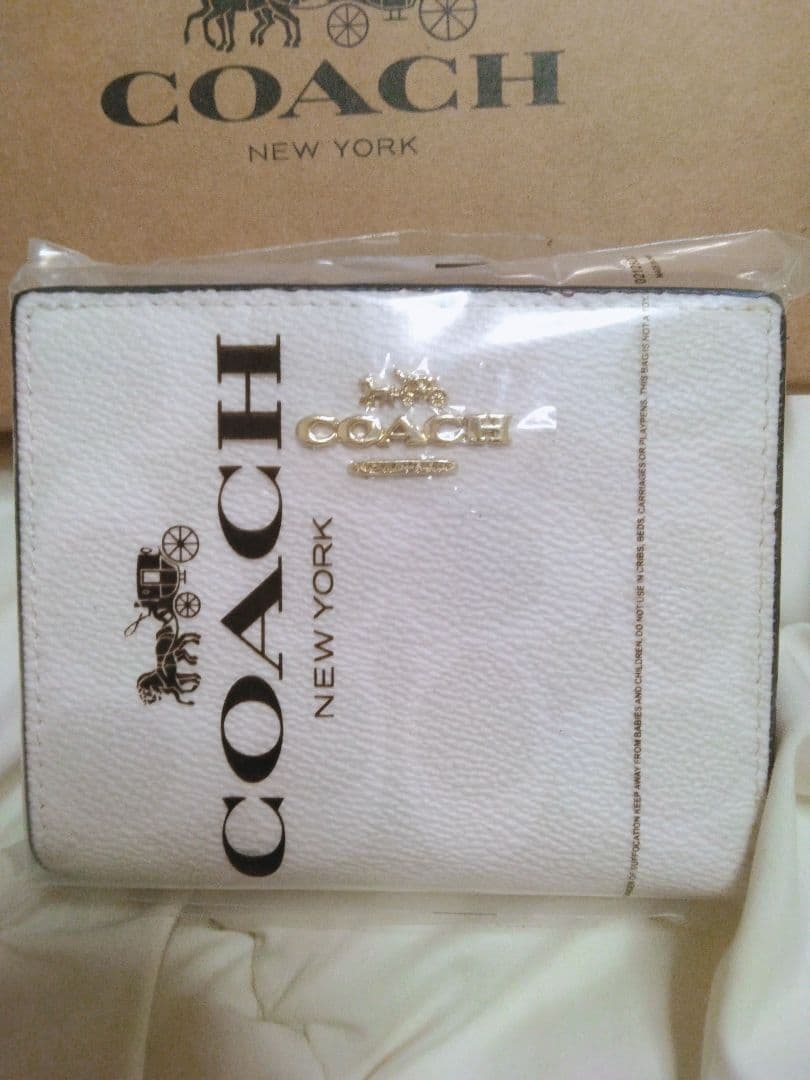 【新品】COACH コーチ 財布 2つ折り ホワイト ゴールド