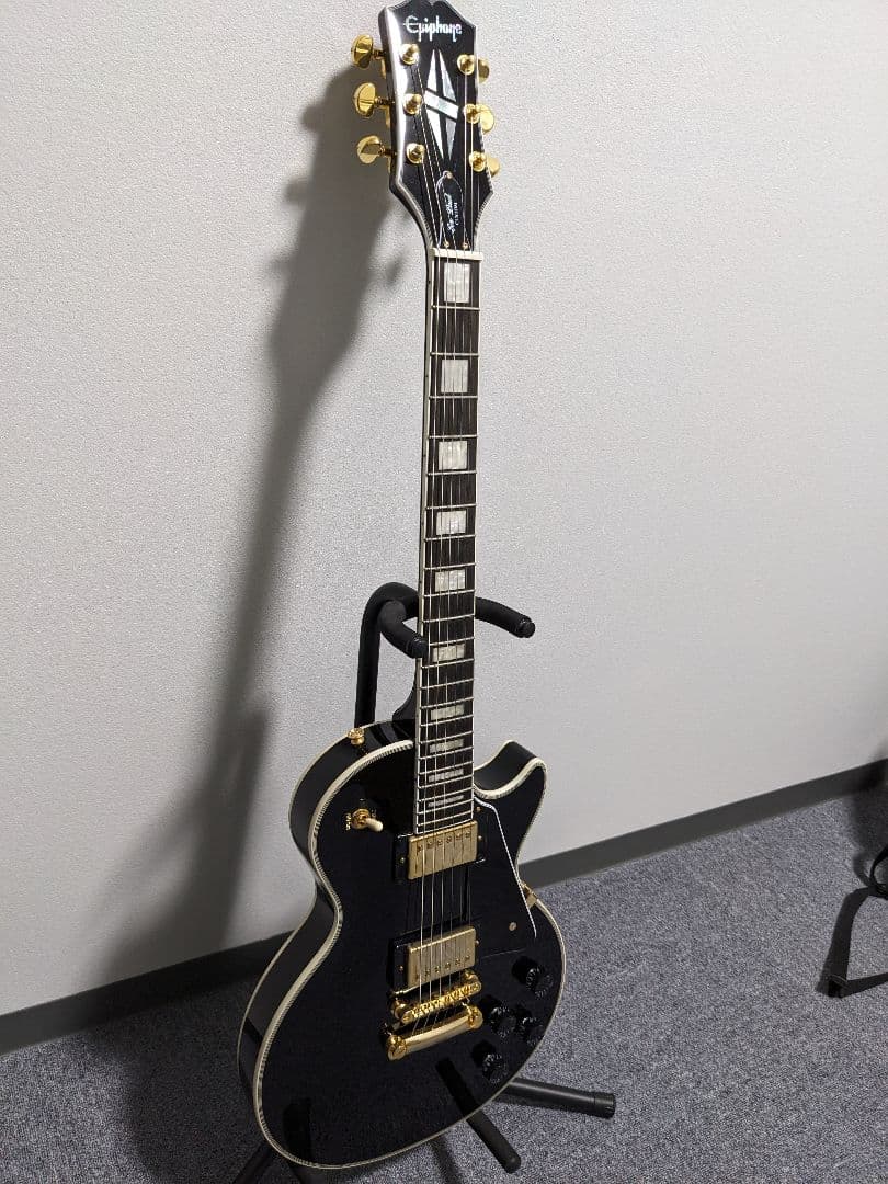 Epiphone inspired by Les Paul Custom 黒