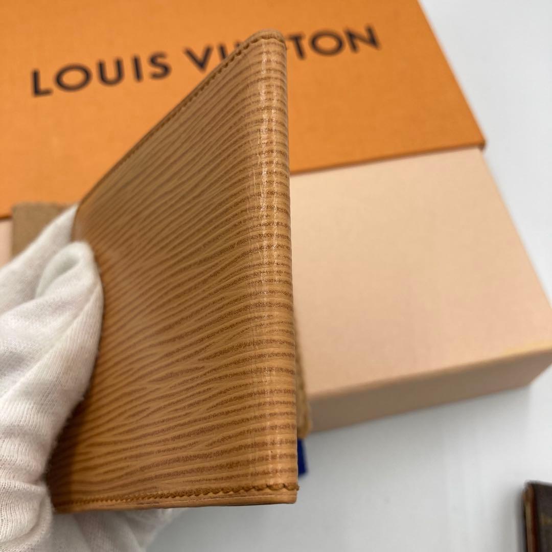 ！新品！　ルイヴィトン　エピ　ビンテージ　マネークリップ