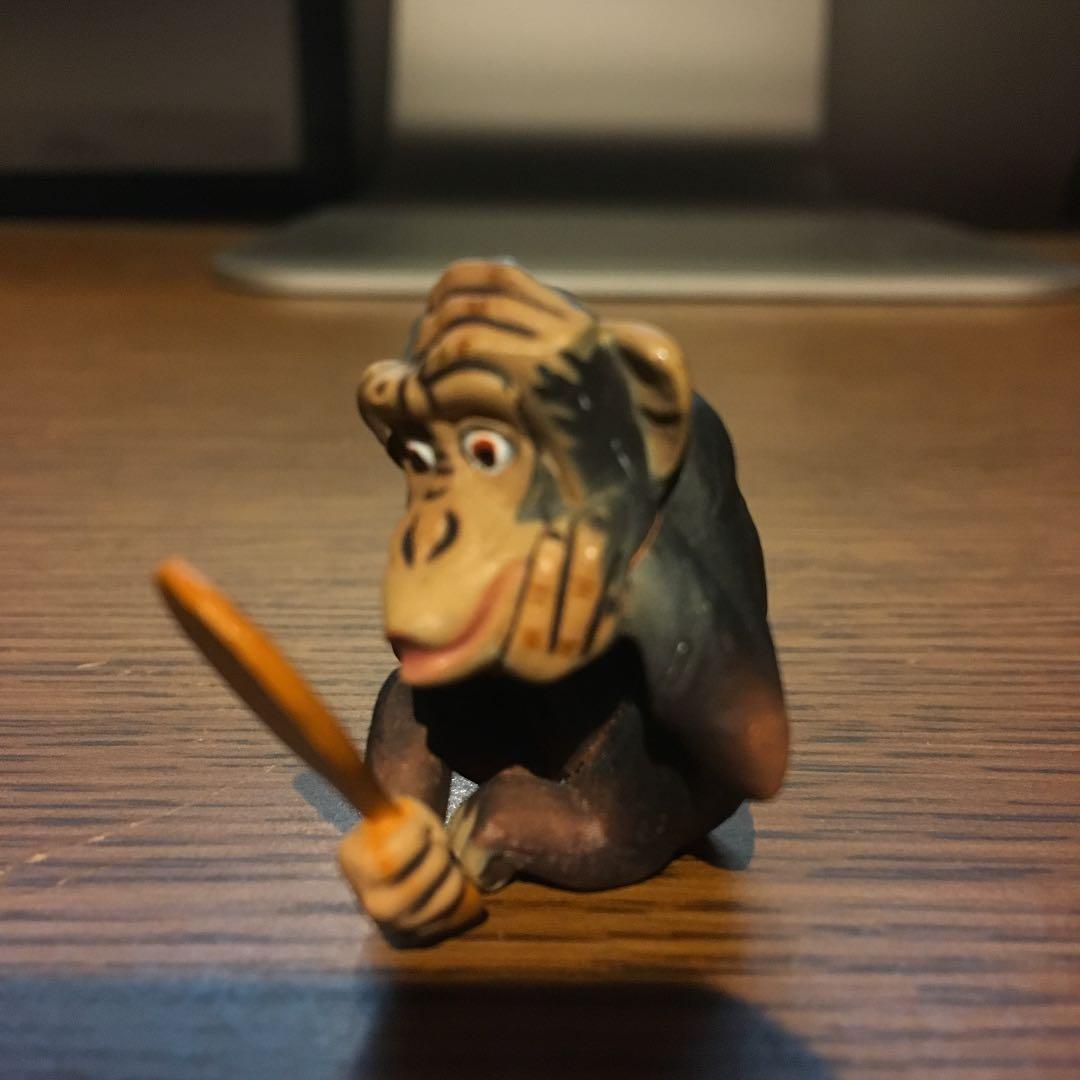 ヤマネとチンパンジー