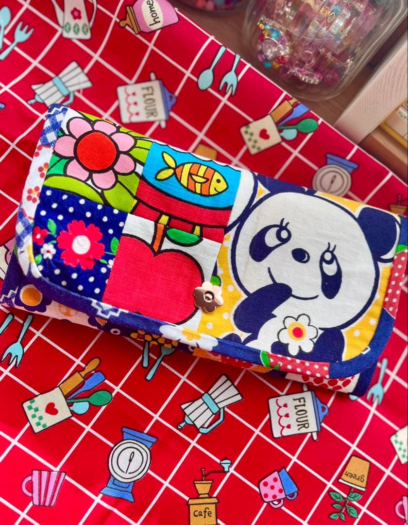 昭和レトロ ポップ 生地 長財布