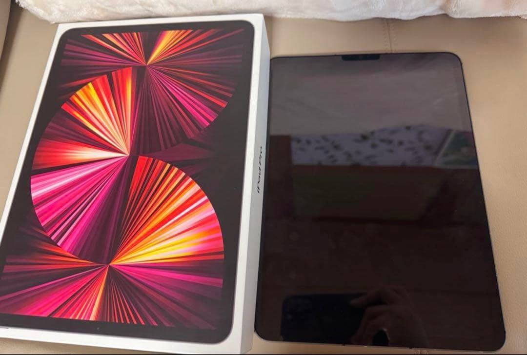 iPadPro11インチ 第三世代、2021年モデル128GB WiF