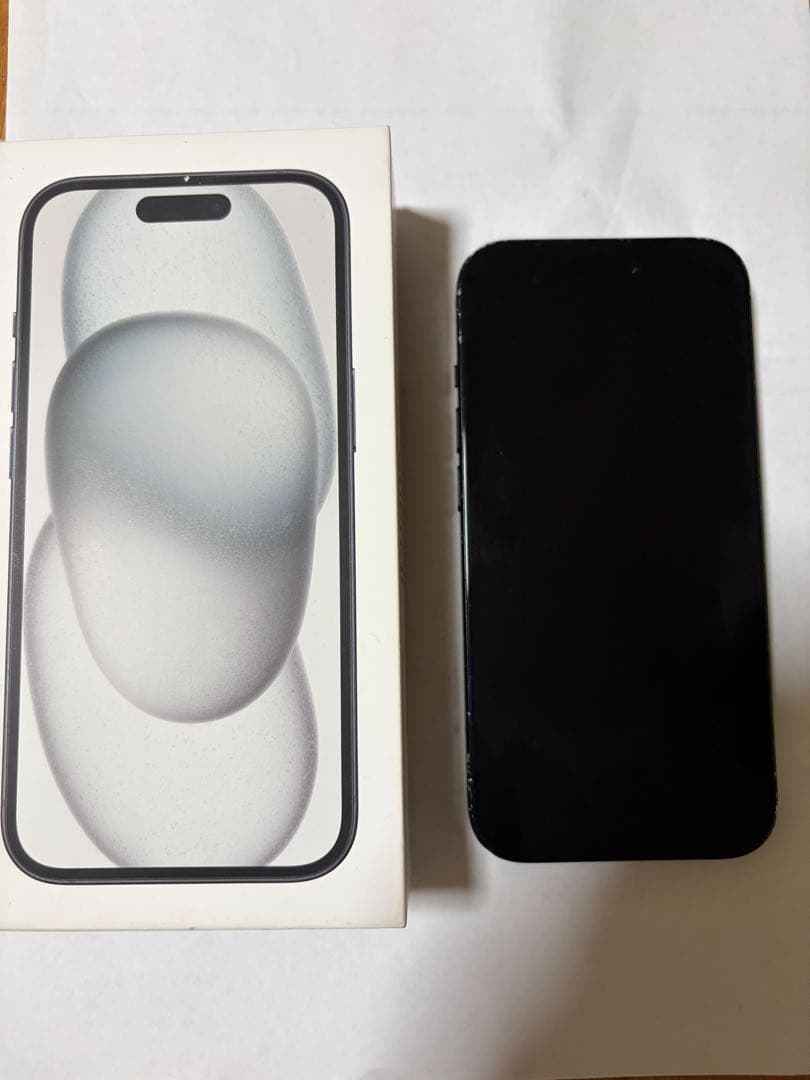 iPhone 15 ブラック 128GB SIMフリー カメラ割れ ジャンク品