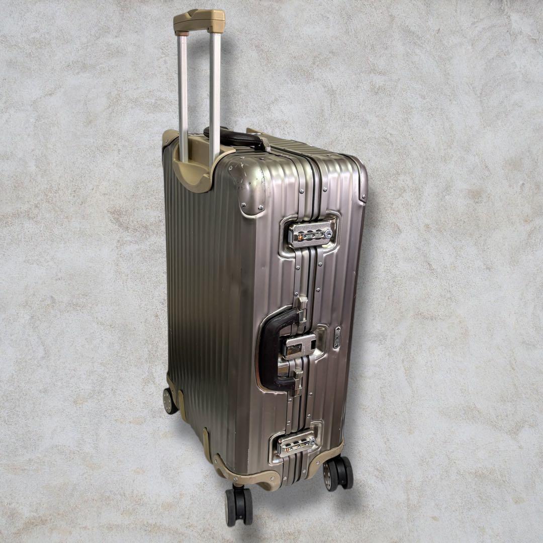 リモワ トパーズ 4輪 キャリーケース チタン 64L 大容量