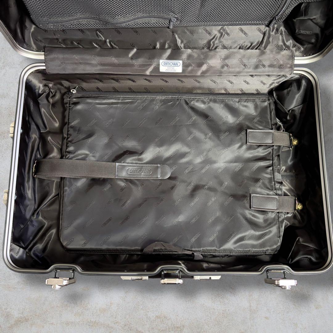 リモワ トパーズ 4輪 キャリーケース チタン 64L 大容量