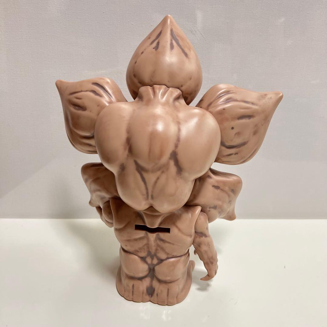 ストレンジャーシングス デモゴルゴン　ソフビ フィギュア　貯金箱