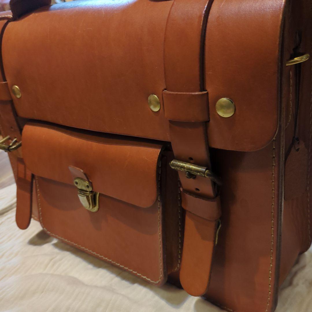 【メルカリ歳価格】HERZ サッチェルバッグ