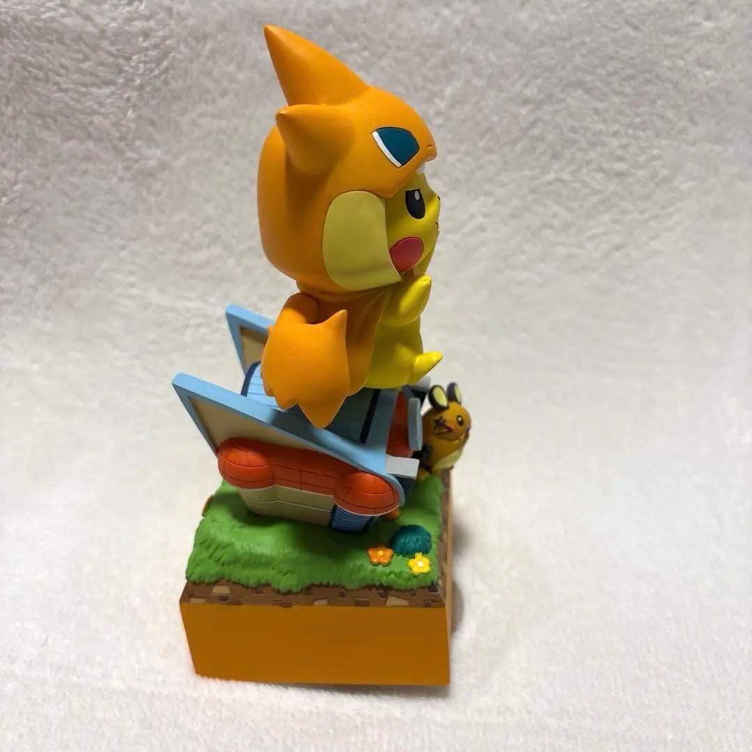 ポケモンセンター限定　メガトウキョー　オルゴール　ポンチョを着たピカチュウ