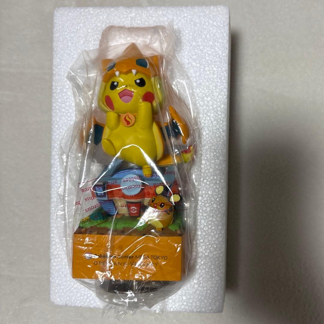 ポケモンセンター限定　メガトウキョー　オルゴール　ポンチョを着たピカチュウ