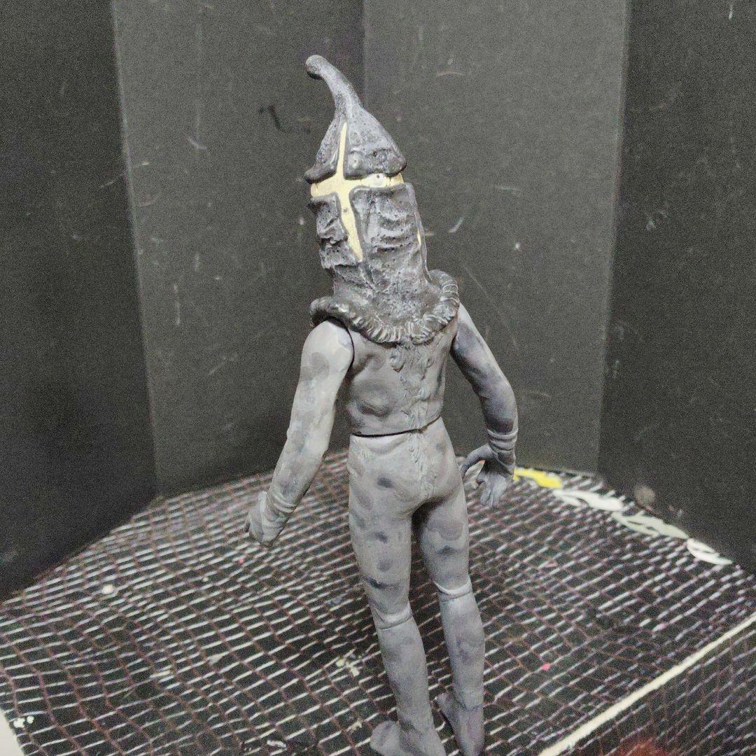 ウルトラQ怪獣旧型絶版ソフビモノクロverゴメス.ナメゴン.ケムール人