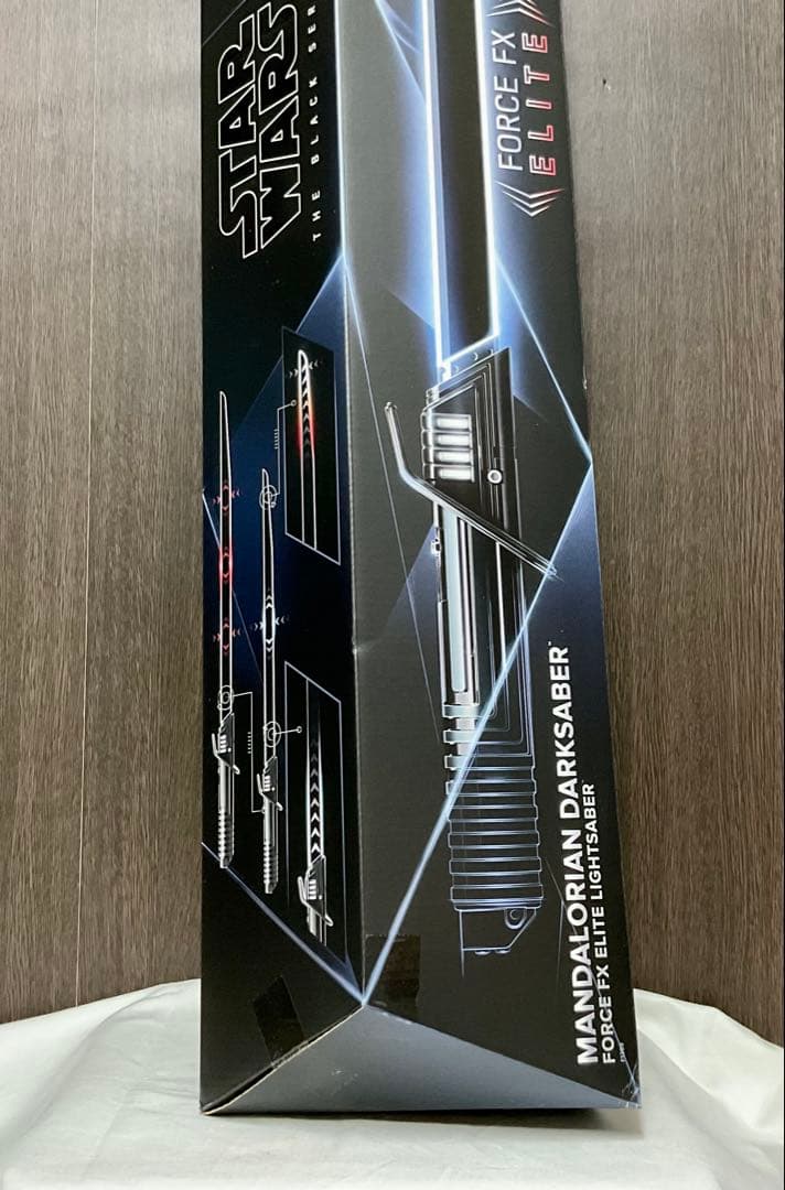 新品　スターウォーズ　マンダロリアン ダークセーバーフォースFXライトセーバー