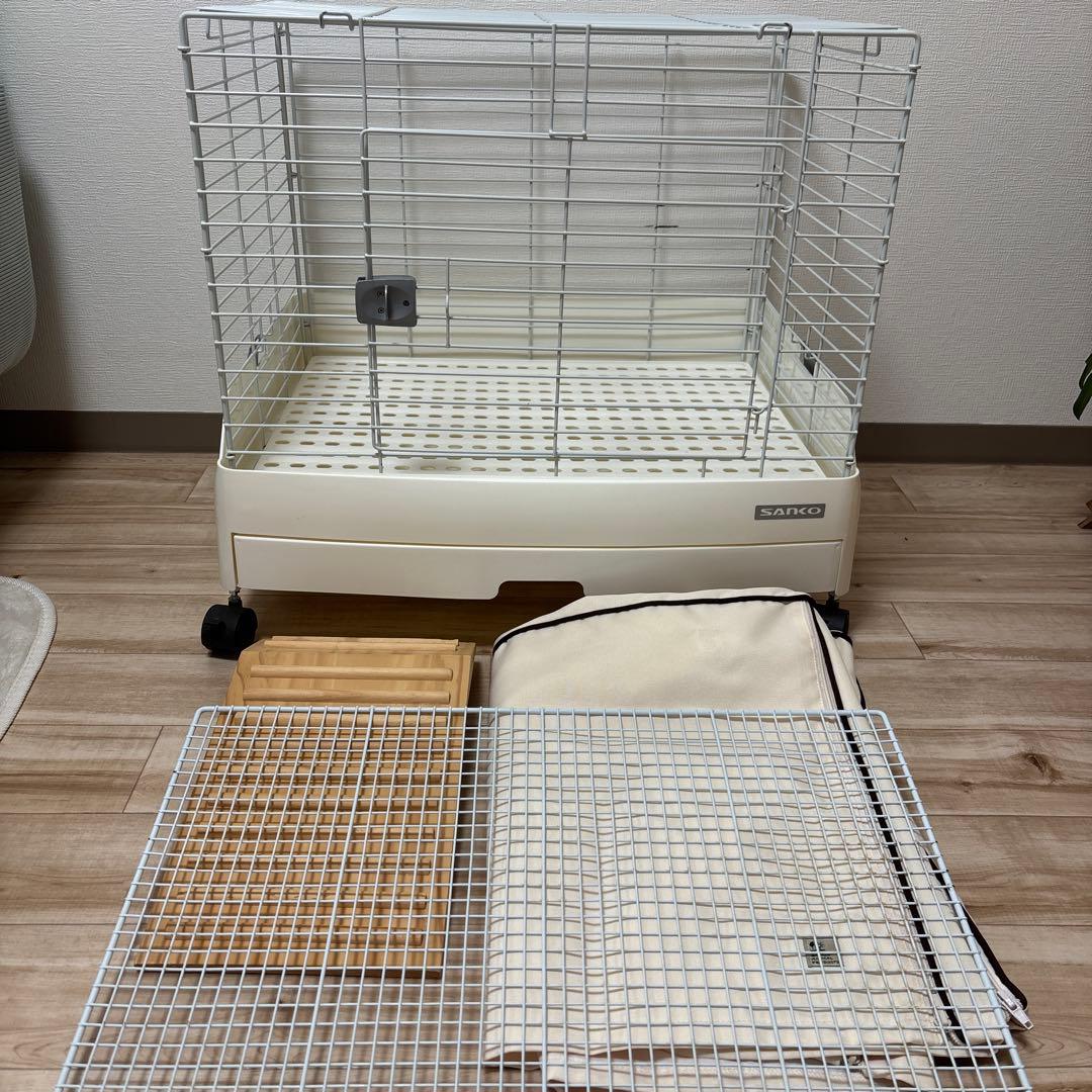 SANKOイージーホーム60とワイヤーメッシュスノコとケージカバーと階段セット