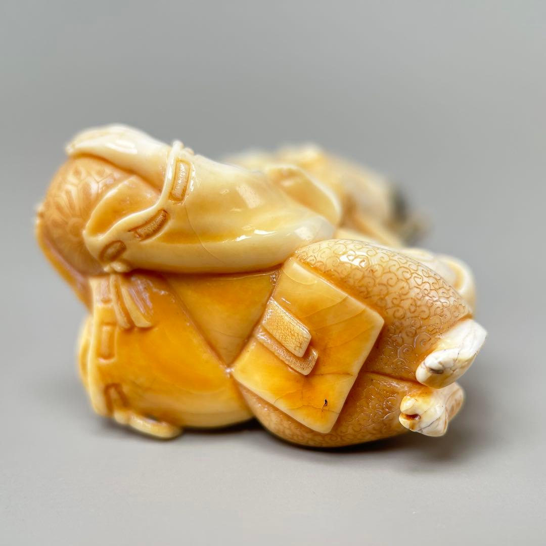 子供と老人極上　根付　天然素材アンティーク骨董　飾り物古美術置物細密細工
