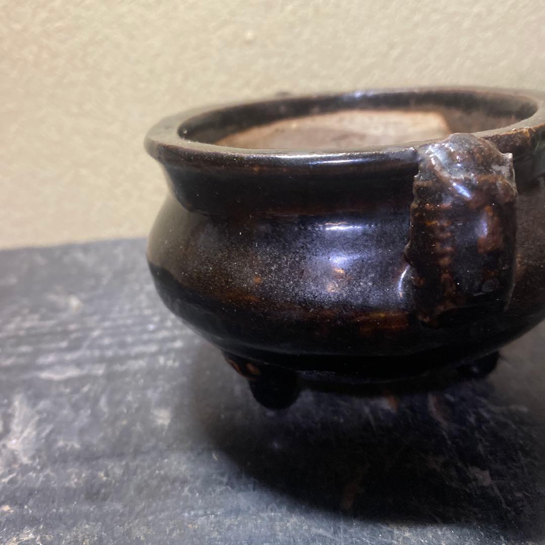 中国古玩　三つ足黒釉香炉7cm11cm