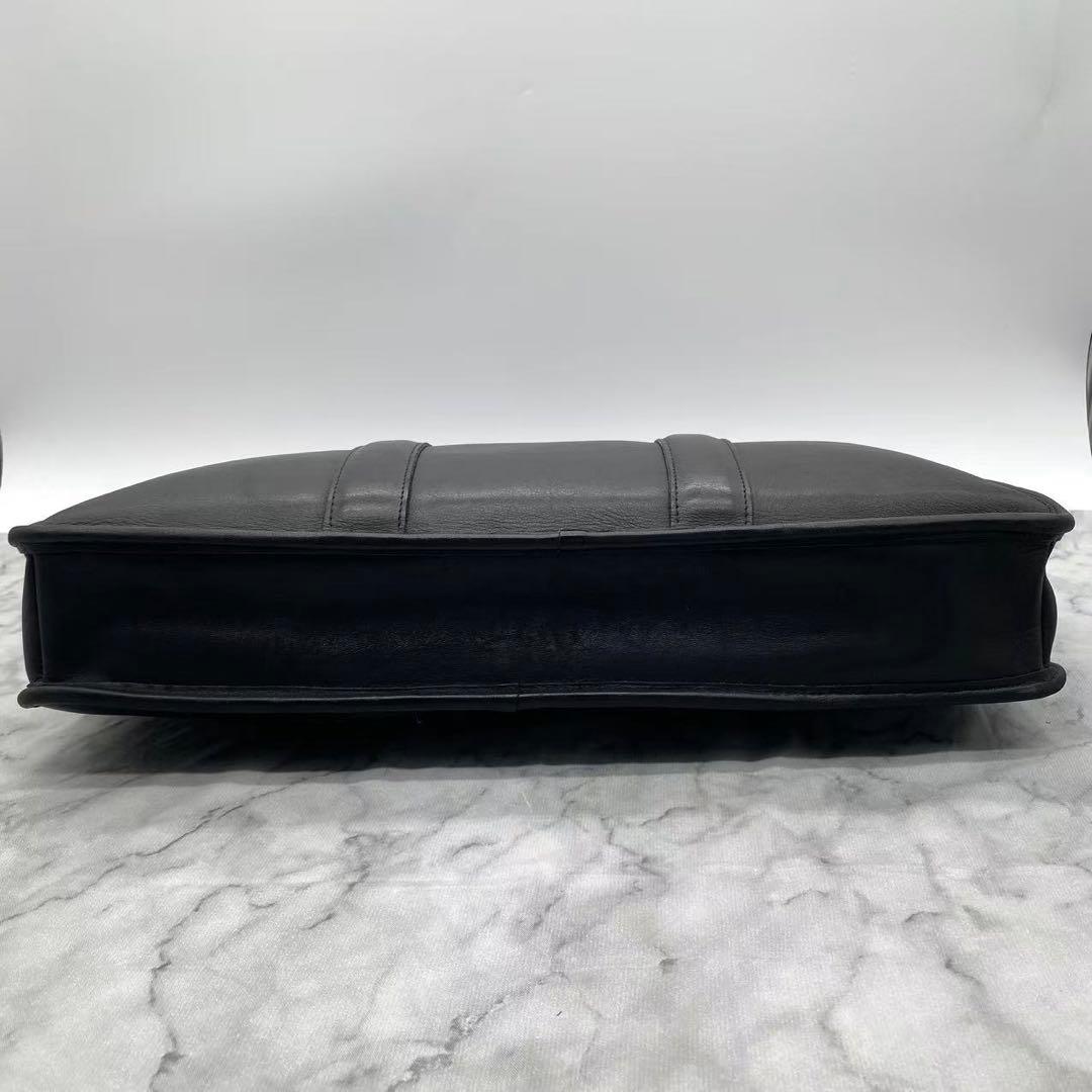 コーチ　オールドコーチ　ビジネスバッグ　レザー　ブラック　301