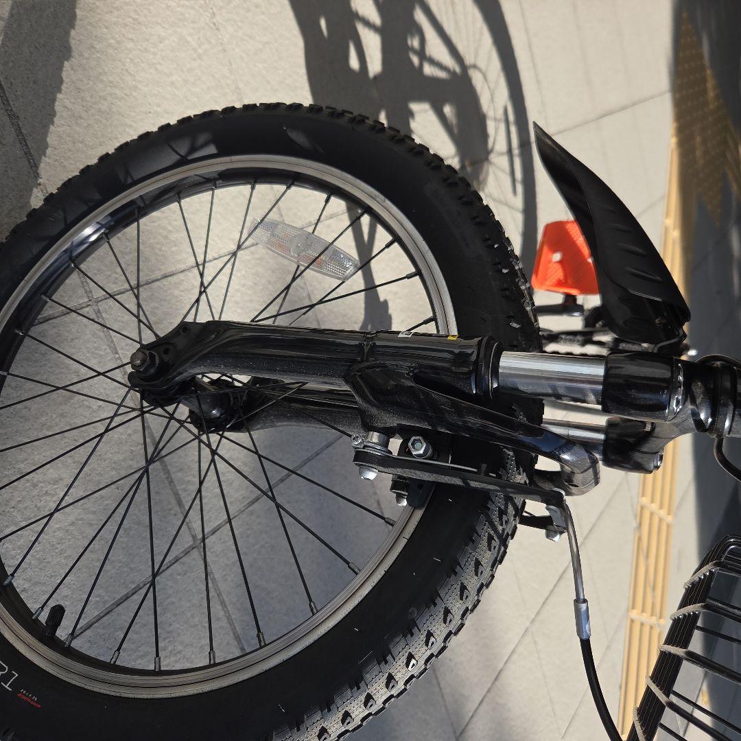 Trek キッズ自転車 20インチ ブラック/オレンジ　(東京都中央区引取のみ)